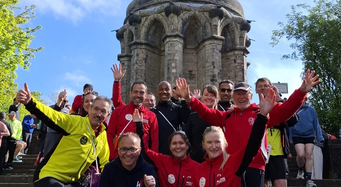 TSVECrew am Hermannsdenkmal vor dem Start - Part II